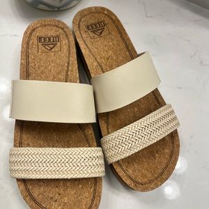 NEW NEVER WORN Reef cushion, Vista, Hi sandals size 8